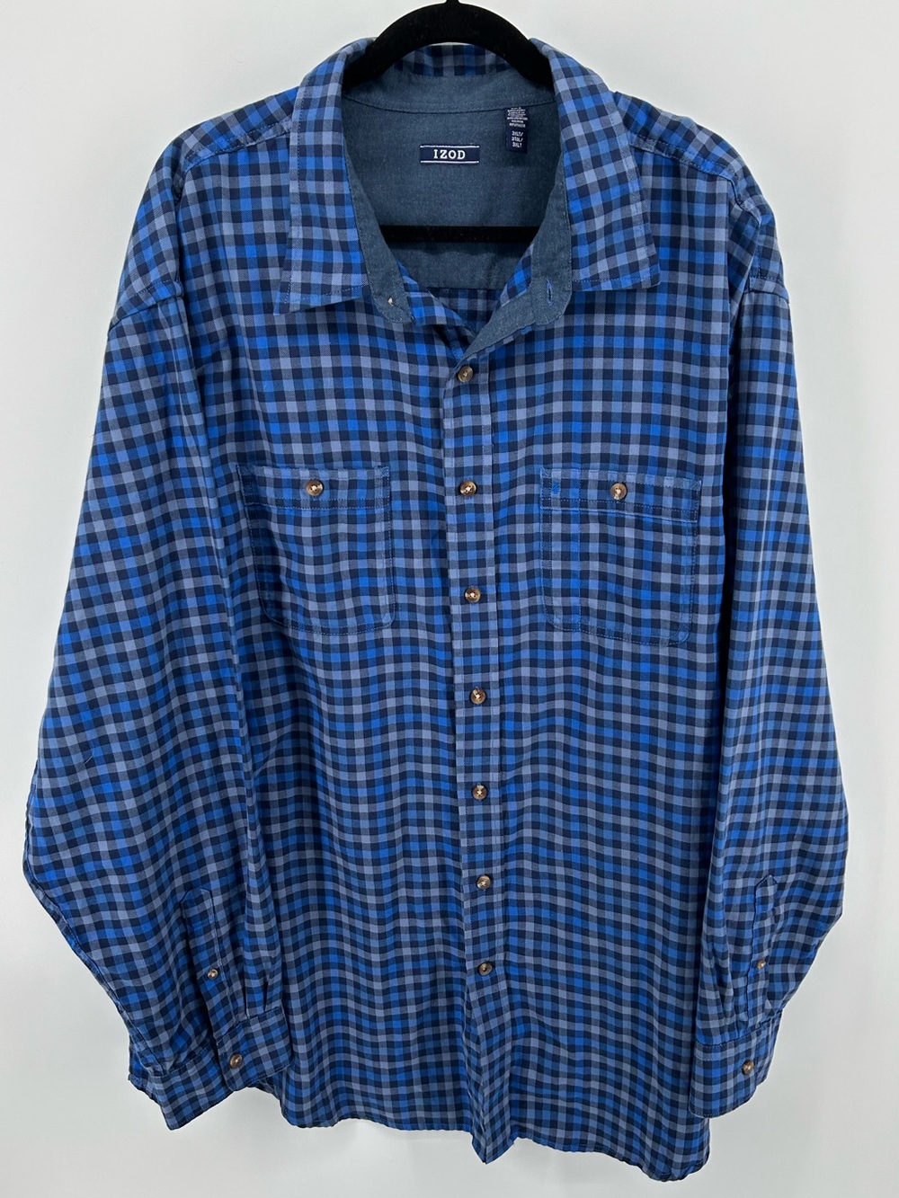 Izod Men's Blue Black Plaid Button-Down Flannel Shirt